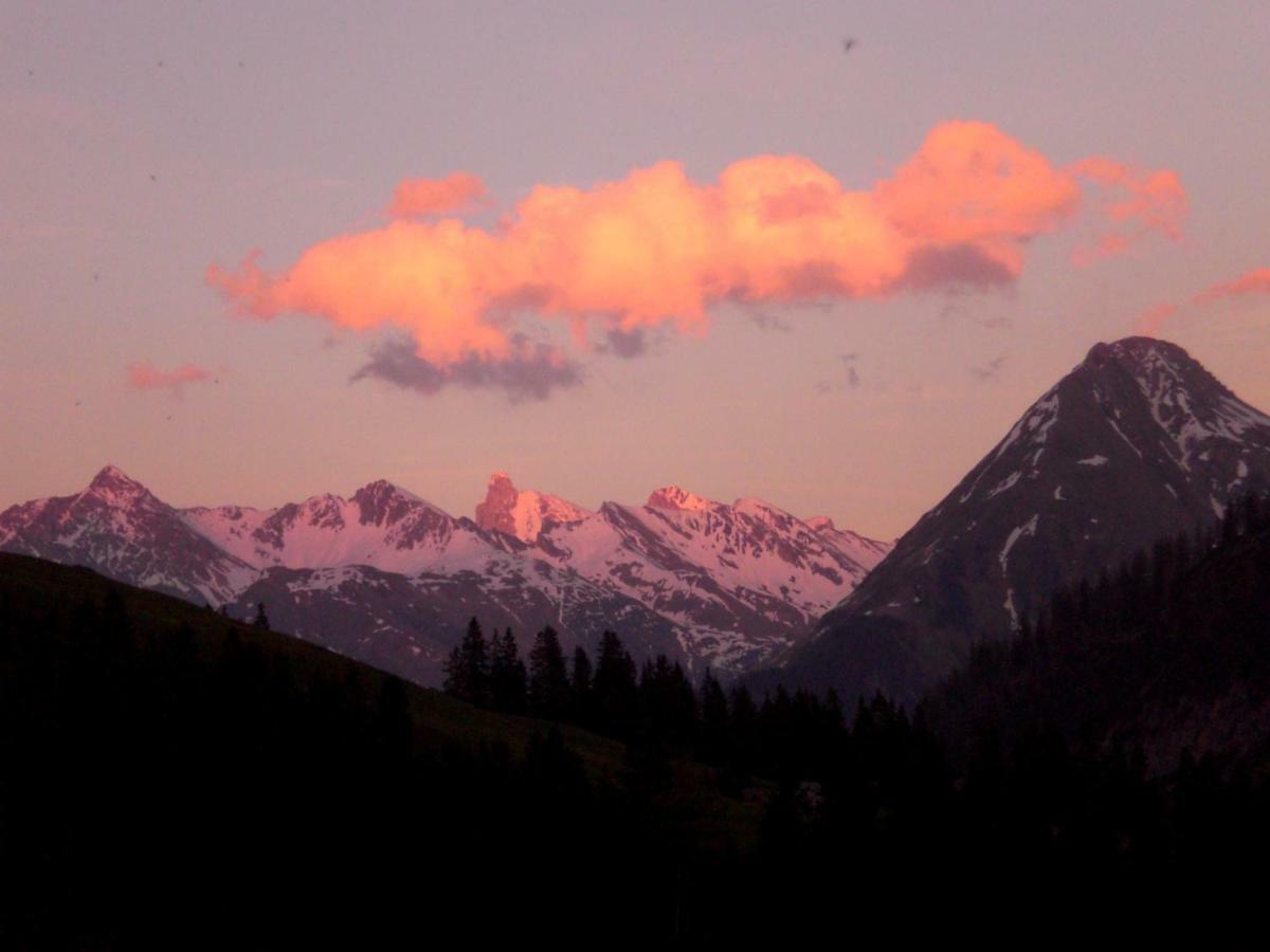 Appartamento Haus Sonnenschein Warth  Esterno foto